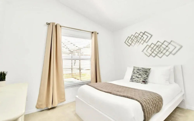 photo 5 of 4BR Family Home w Pool Netflix - Near Disney