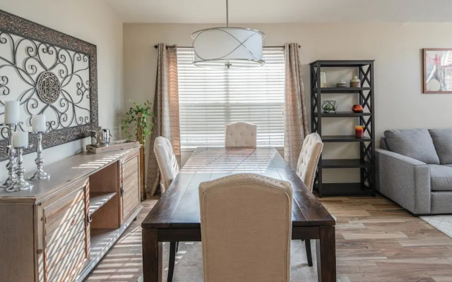 photo 3 of 4BR Home N. Scottsdale by WanderJaunt