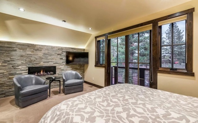 photo 4 of 4BR Luxury Truckee Home by RedAwning