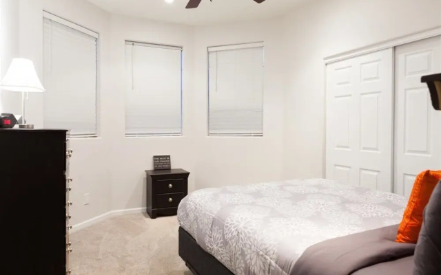photo 4 of 4BR Ocotillo Lakeview Home w/ Pool