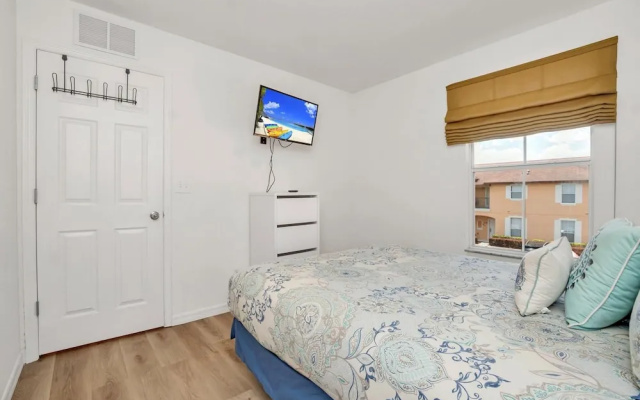 photo 5 of 4BR Townhome With Resort Access - Near Disney