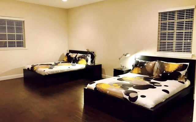 photo 2 of 4BR Townhouse 320 by Ideal Experience VR