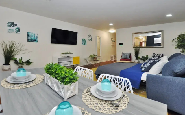 photo 3 of 4TH&INDEP - Furnished Apts - US Capitol