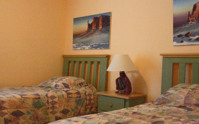 photo 3 of 5 Bed 8002