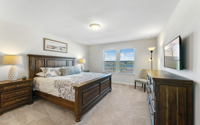 photo 4 of 5 Bedrooms - 4,5 Bathrooms - Solterra 7436 Ol