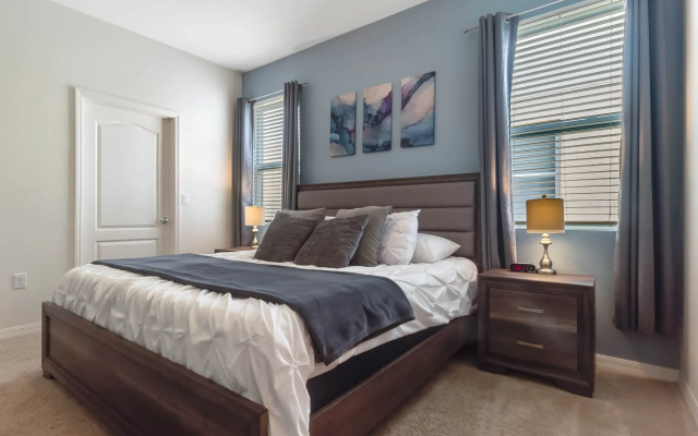 photo 3 of 5 Bedrooms / 4.5 Bathrooms / Solterra (5272 OA), Davenport, US
