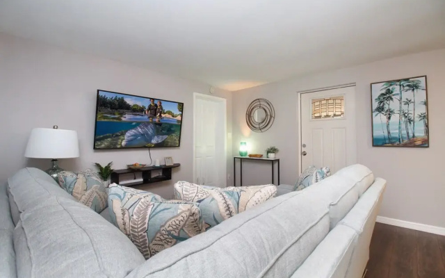 photo 2 of 5 O'clock Somewhere - Short Term Rental 3 Bedroom Home by RedAwning
