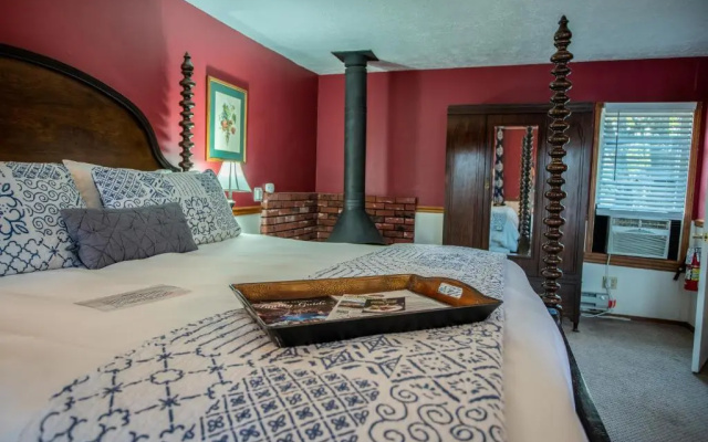 photo 3 of 5 Ojo Inn Bed and Breakfast
