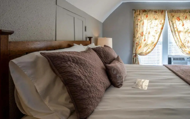 photo 4 of 5 Ojo Inn Bed and Breakfast