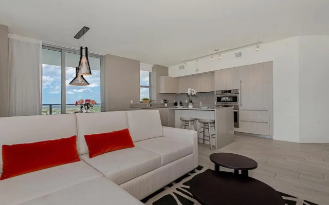 photo 4 of 5 stars AMENITIES Luxury 3 BR-Stunning VIEW & 27th Floor