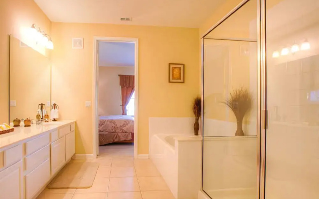 photo 2 of 5036 Shoreway Loop #303,