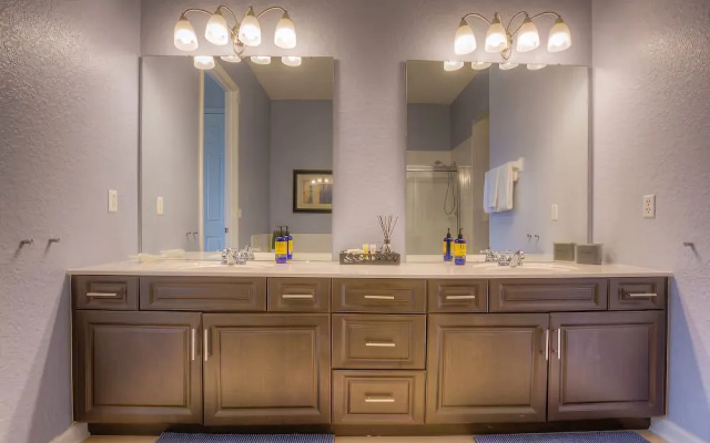 photo 4 of 5048 Shoreway Loop #402,