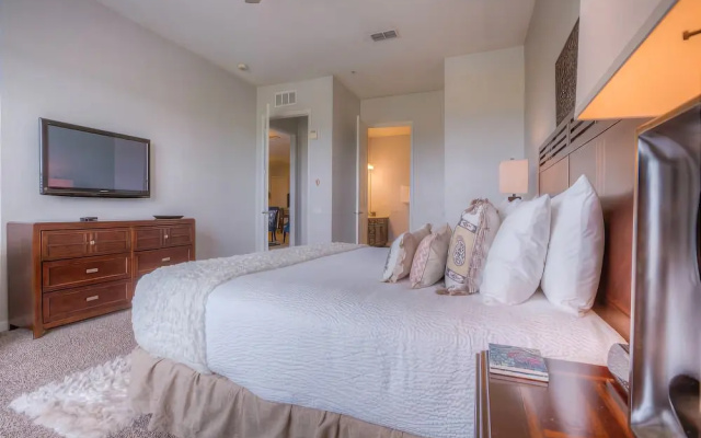 photo 5 of 5048 Shoreway Loop #402,
