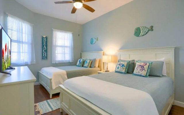 photo 4 of 506 Harborview Grande