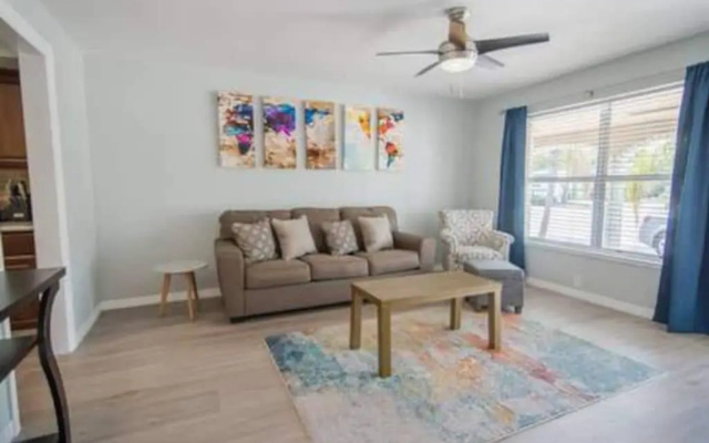 photo 2 of 5144 Duplex in Oakland Park