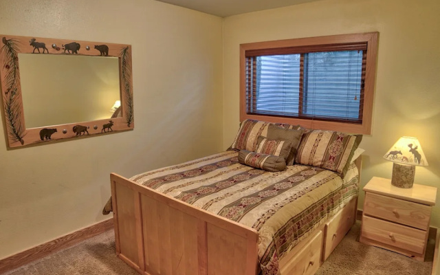 photo 4 of 52 Clubhouse Rd Townhome with Private Hot Tub