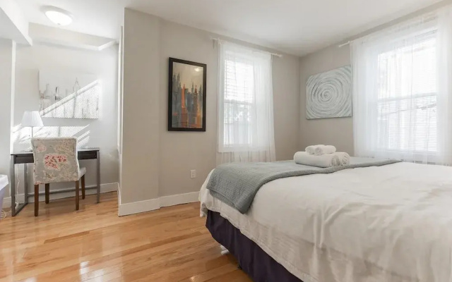 photo 3 of 523 S 18th