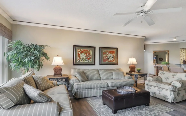 photo 2 of 5401 Hampton Place