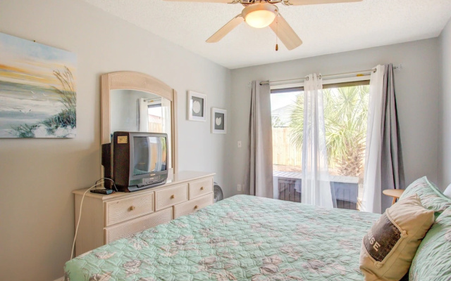 photo 3 of 5508 Beach Drive by Forehand Rentals