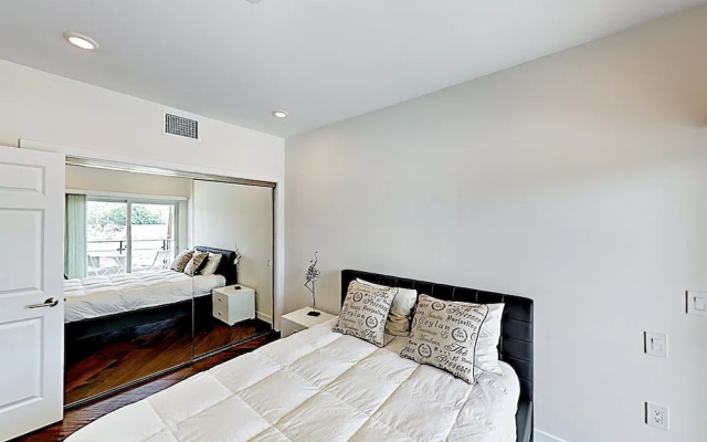 photo 4 of 5537 Los Angeles - 2 Br Apts