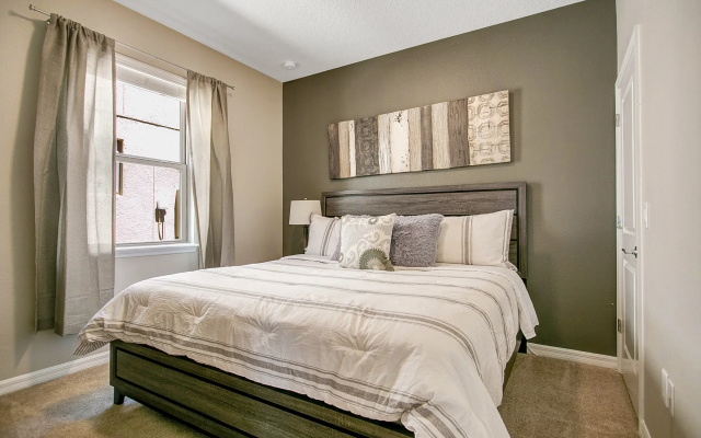 photo 5 of 5552- Solterra Brand New - Amazing 5 Beds House, Davenport, US