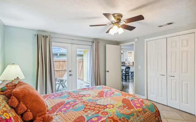 photo 3 of 5708 Sunset Ave 2 Bedroom Home by RedAwning
