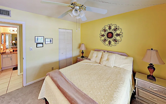 photo 4 of 5801 Bahia Del Mar Cir Condo Unit 114 - 2 Br condo by RedAwning