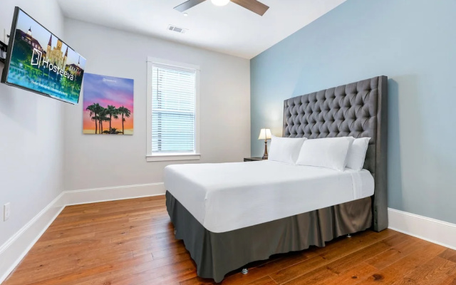 photo 3 of Stunning Modern and Fully-Upgraded 5 BR with Pool