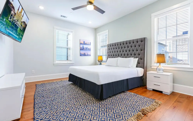 photo 5 of Stunning Modern and Fully-Upgraded 5 BR with Pool