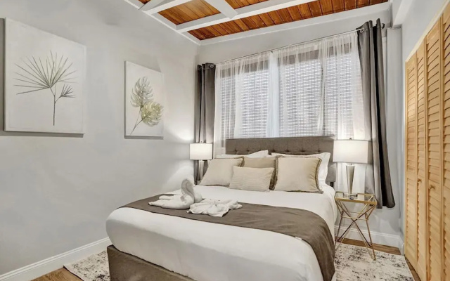 photo 2 of 5BR with Heated Pool 5 min to Beach