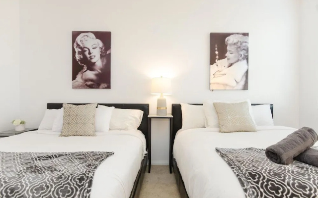photo 3 of 5star Hollywood LA 5BD VIP Suite