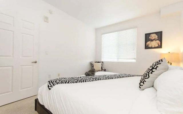 photo 5 of 5star Hollywood LA 5BD VIP Suite