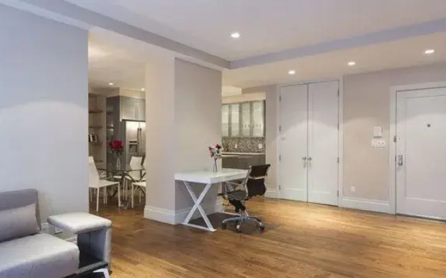 photo 3 of 5th Avenue Suites