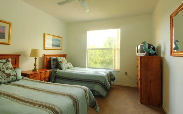 photo 2 of 6 Bed 2525