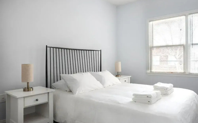 photo 4 of 6 Bedroom Duplex Near NYC
