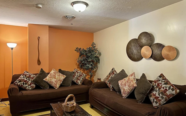 photo 4 of 6 Beds Downtown Apt Very Quick Walk Everywhere