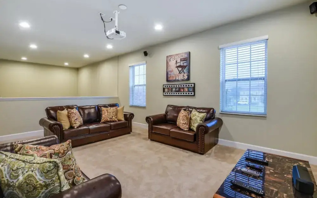 photo 2 of 9 Bed Villa with Game Room, Pool & Spa