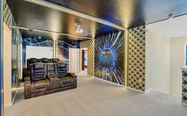 photo 2 of 6047 Broad Oak Drive