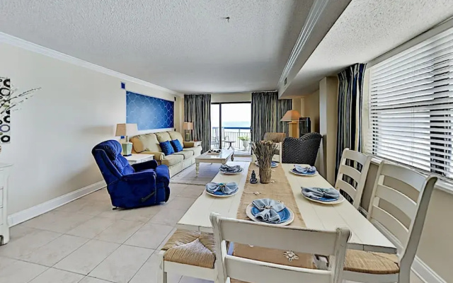 photo 4 of 607ocean 2 Bedroom Condo