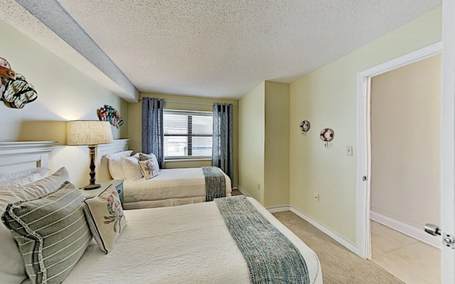 photo 5 of 607ocean 2 Bedroom Condo