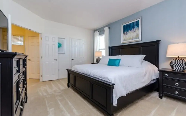 photo 4 of Cool and Modern 9 Bed 7 Ba Villa Pool & Spa 6160boa