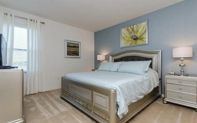 photo 5 of Cool and Modern 9 Bed 7 Ba Villa Pool & Spa 6160boa