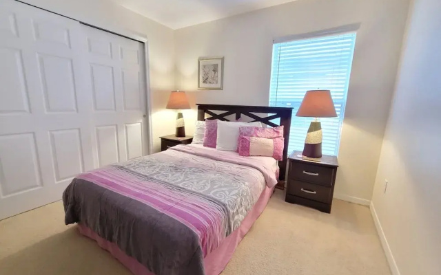 photo 4 of 652 Rosselli Blvd 4 Bedrooms, 2 Bathrooms