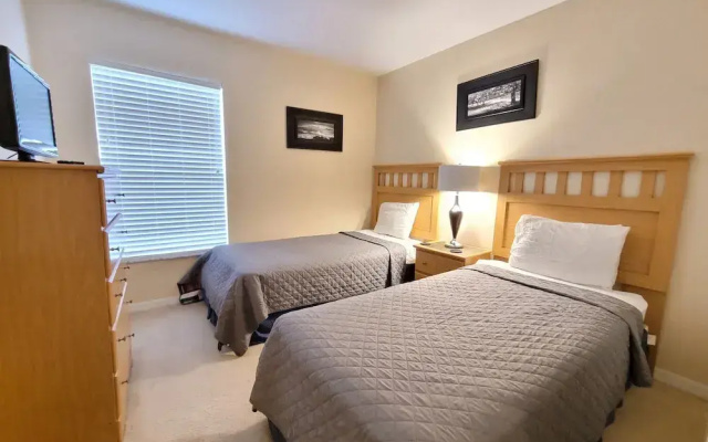 photo 5 of 652 Rosselli Blvd 4 Bedrooms, 2 Bathrooms