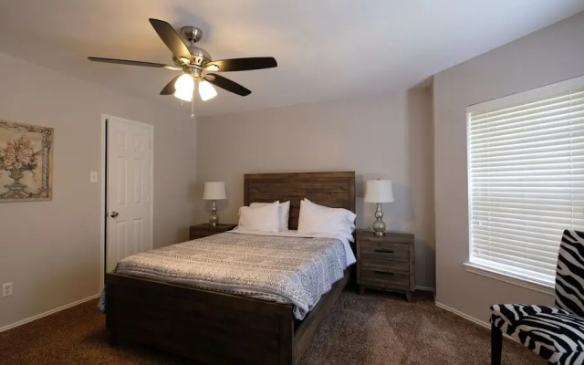 photo 2 of 6Bdrm 3.5Bath 10Beds - GRAND TEXAS SIZED