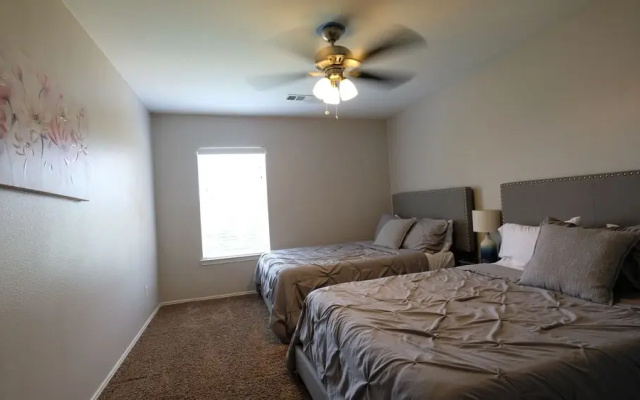 photo 3 of 6Bdrm 3.5Bath 10Beds - GRAND TEXAS SIZED