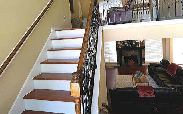 photo 3 of 6Bdrm 3.5Bath 14Beds - 2 Story Houston