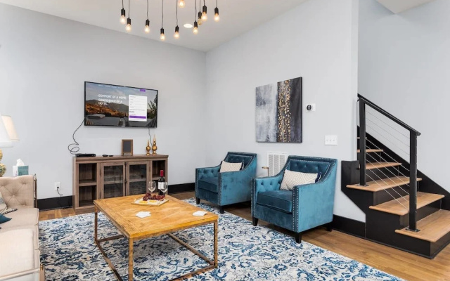 photo 5 of 6bed/4ba Townhouse at the tip of West End by Domio