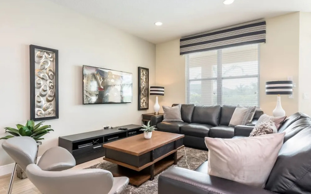 photo 2 of 6BR Pool Home in Encore by LAREF - 7652