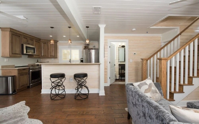 photo 4 of 6West Beach Cottages